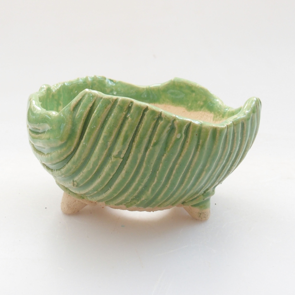 Concha de cerámica 7,5 x 7 x 4,5 cm , color verde