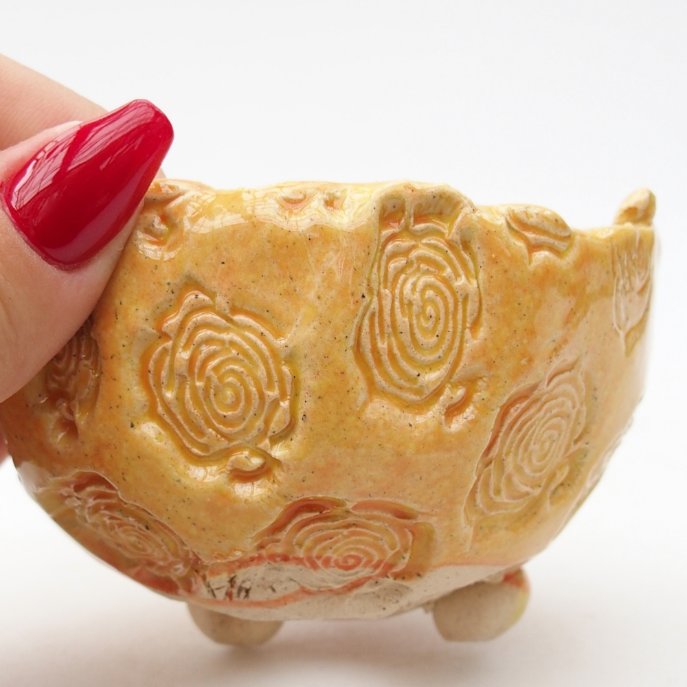 Concha de cerámica 8,5 x 8,5 x 6 cm , amarillo