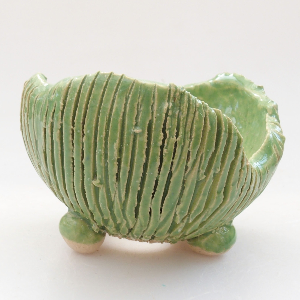 Concha de cerámica 7,5 x 7,5 x 5,5 cm , color verde