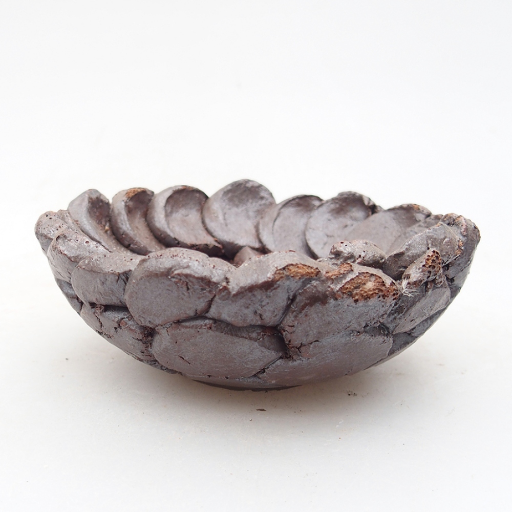 Concha de cerámica 9 x 9 x 4 cm , color marrón