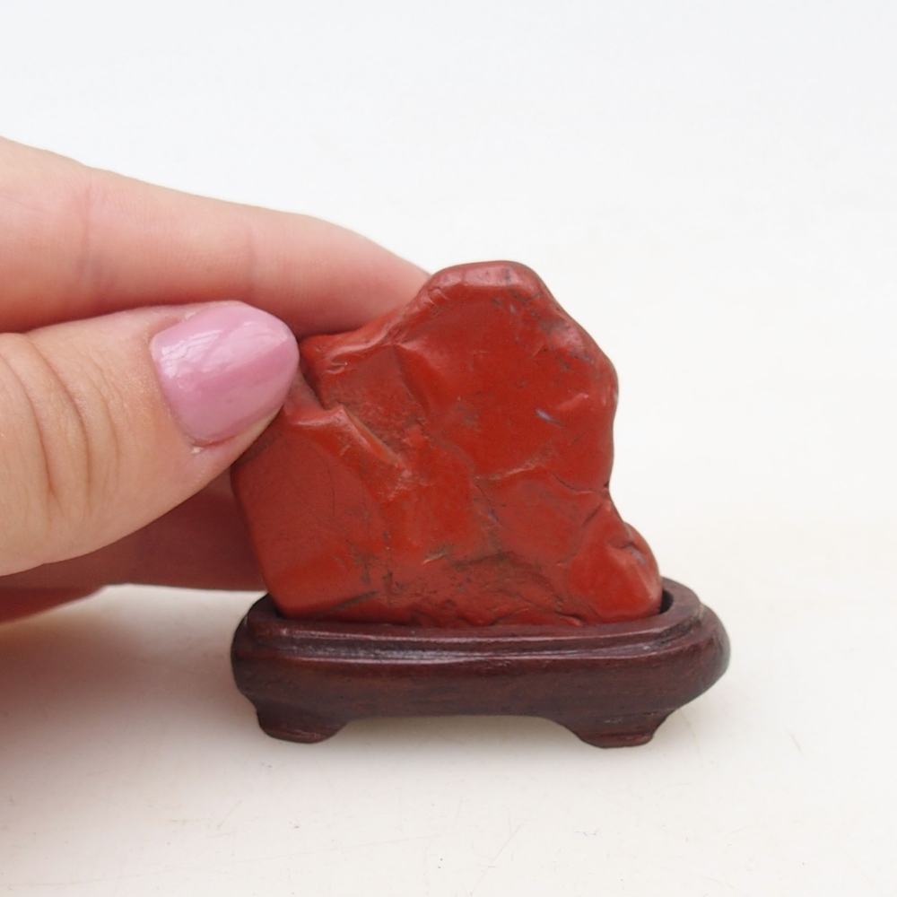 Suiseki - Piedra con DAI (base de madera)