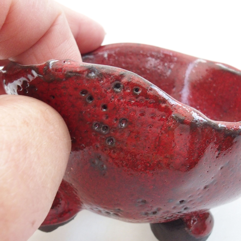 Concha de cerámica 8 x 8 x 6 cm , color rojo