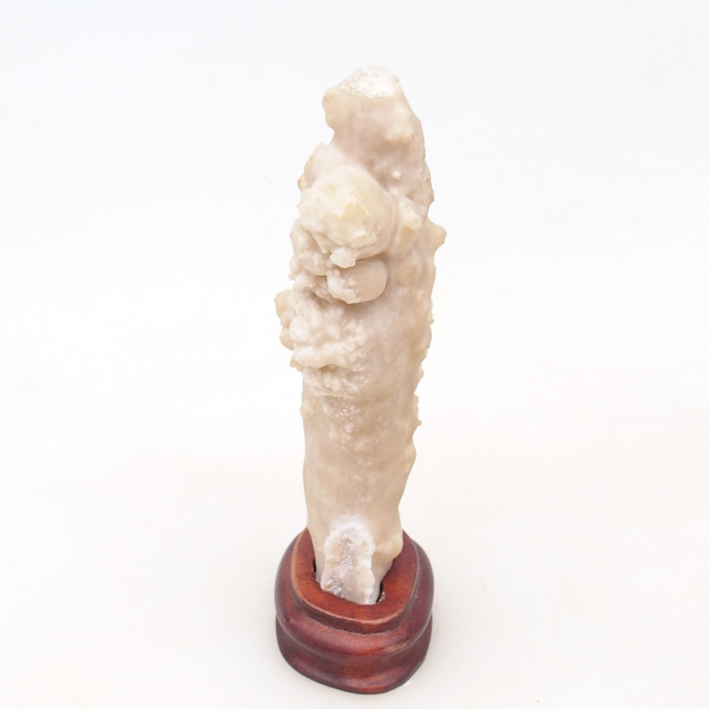 Suiseki - Piedra con DAI (base de madera)