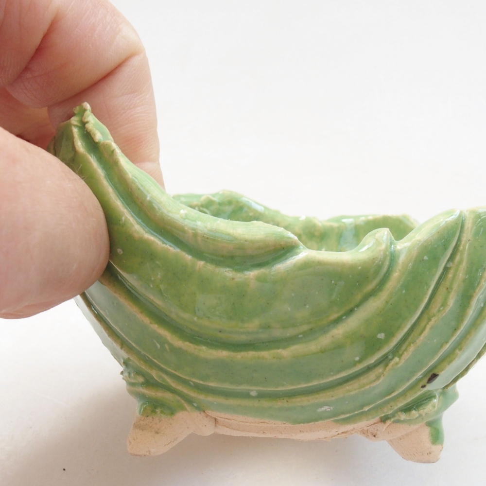 Concha de cerámica 7,5 x 7 x 5,5 cm , color verde