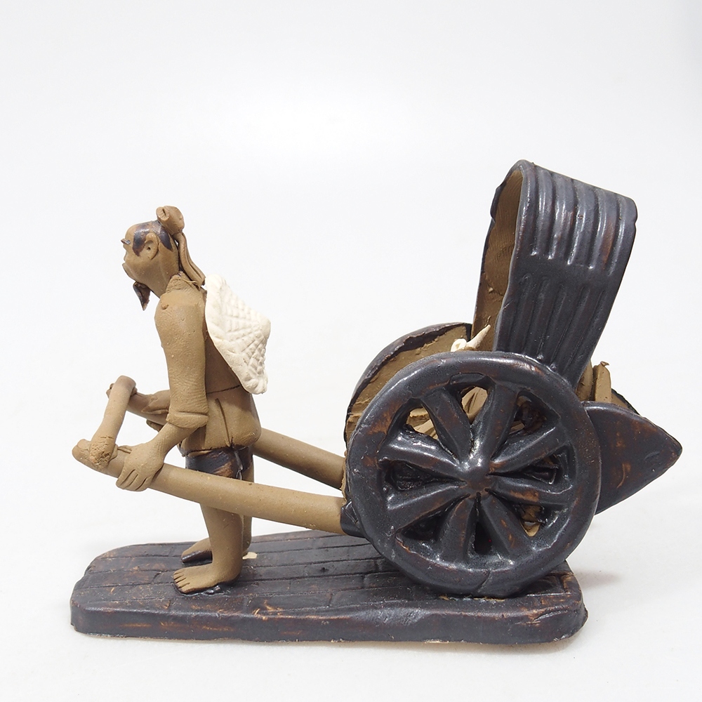 Figurita de cerámica - carruaje