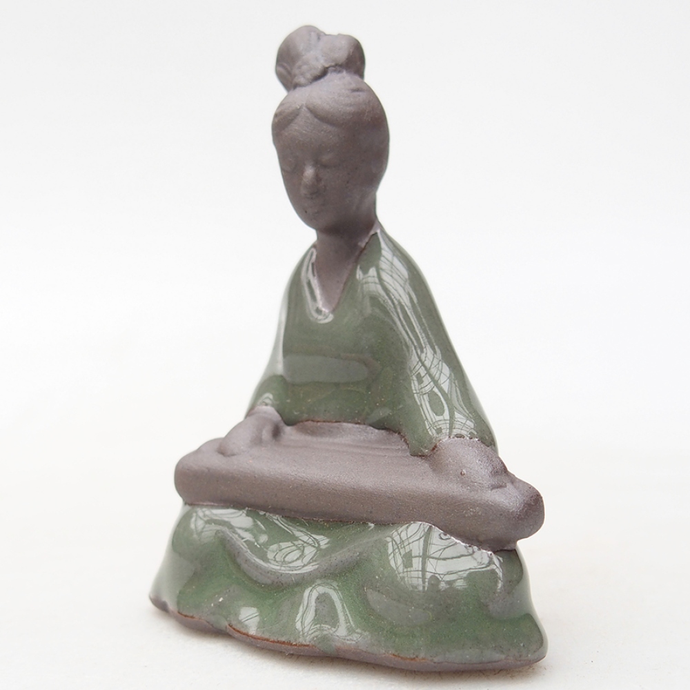 Figurita de cerámica