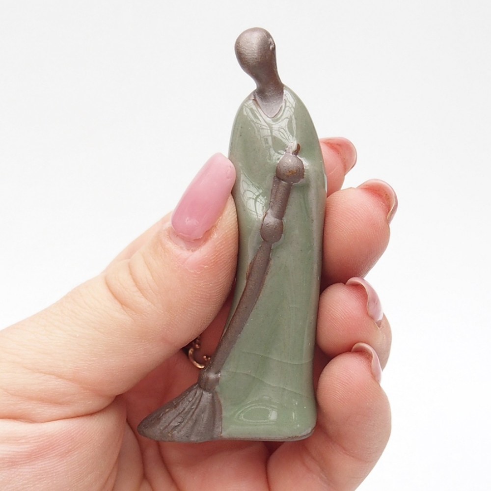 Figurita de cerámica