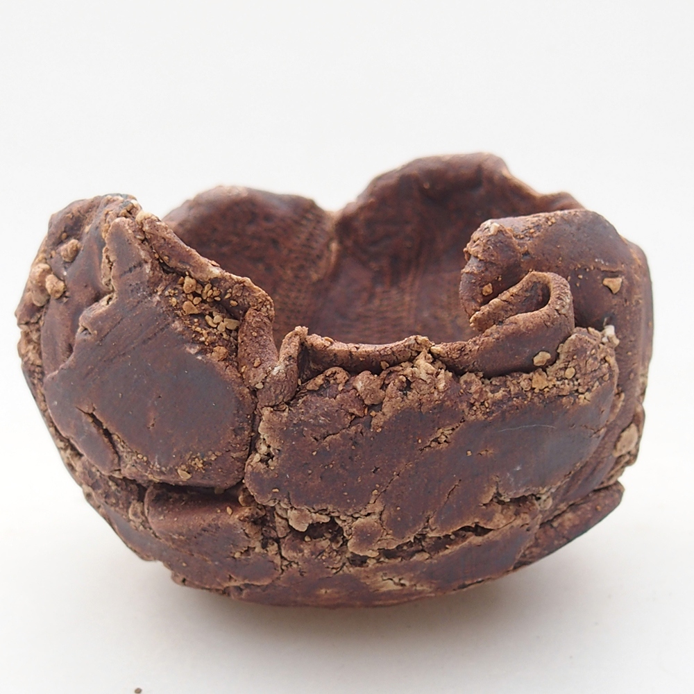 Concha de cerámica 9 x 8,5 x 6,5 cm , color marrón