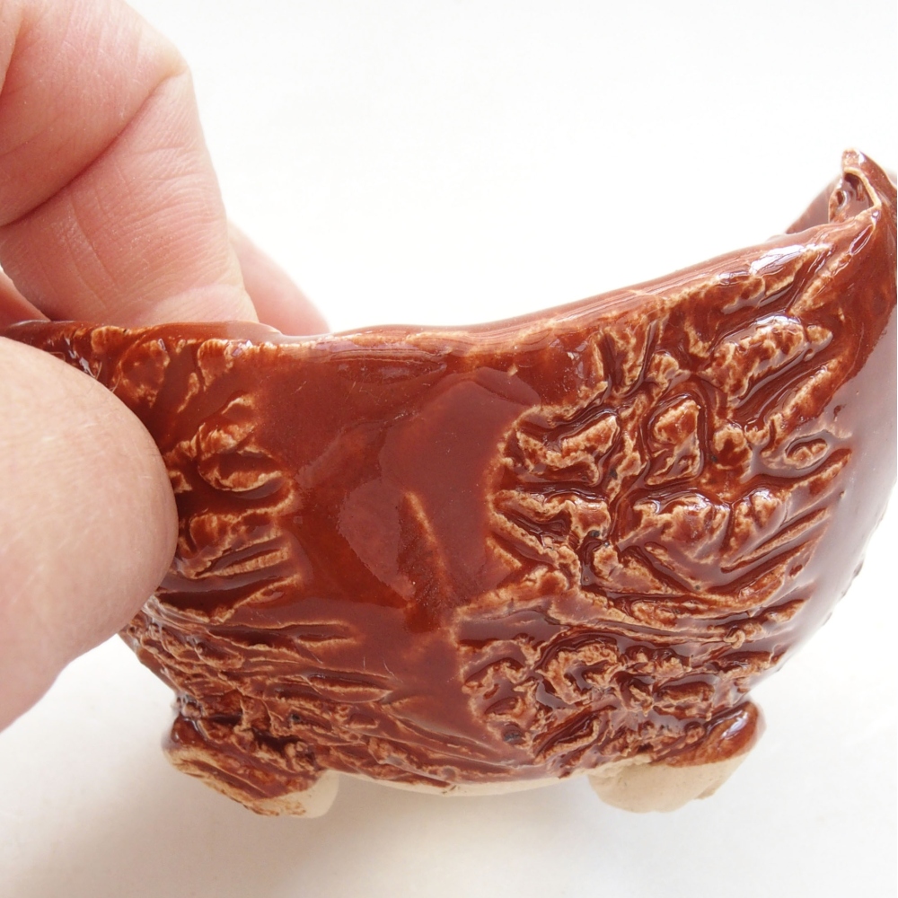 Concha de cerámica 7,5 x 7,5 x 6 cm , color marrón