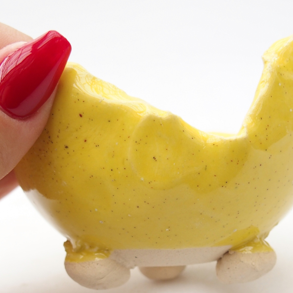 Concha de cerámica 8,5 x 8,5 x 6 cm , amarillo