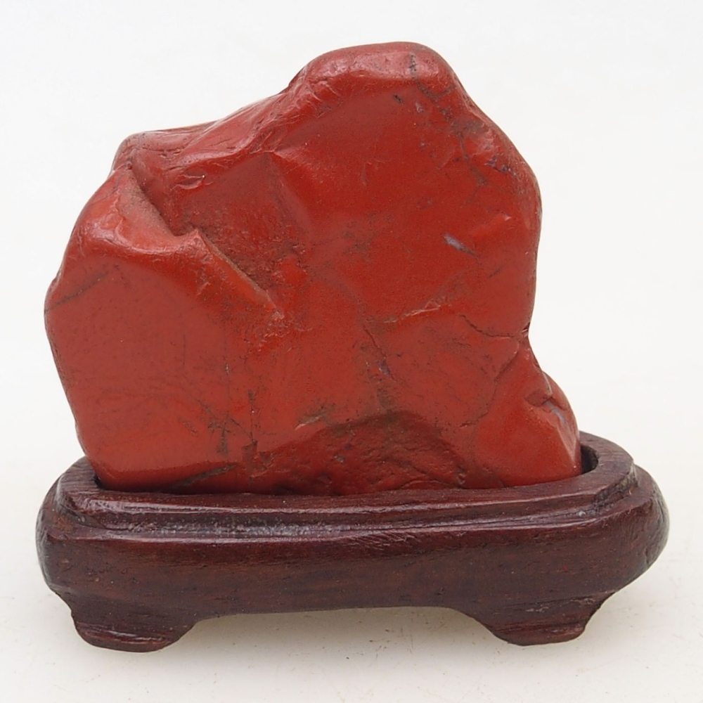 Suiseki - Piedra con DAI (base de madera)