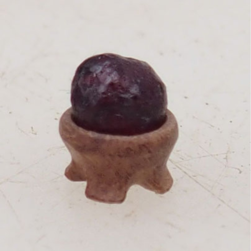 Suiseki - Piedra con DAI (base de madera)