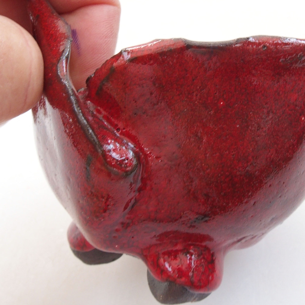 Concha de cerámica 8,5 x 8 x 7 cm , color rojo