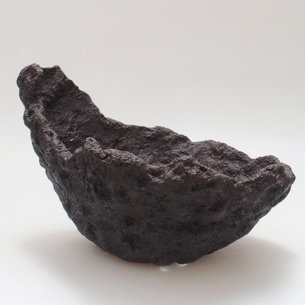 Concha de cerámica 18 x 14 x 14 cm , color marrón