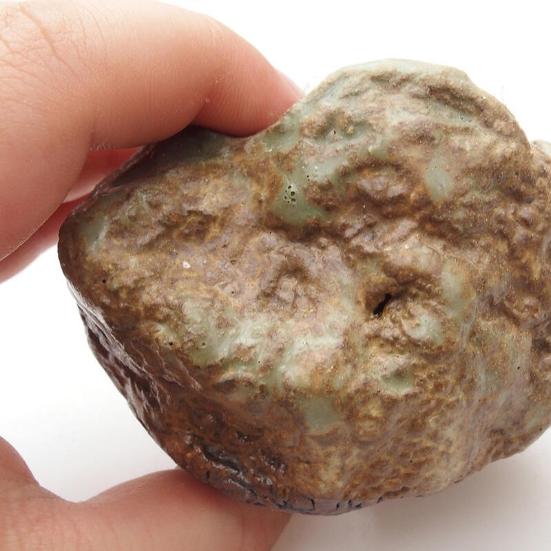 Concha de cerámica 4 x 5 x 4,5 cm , color verde-marrón