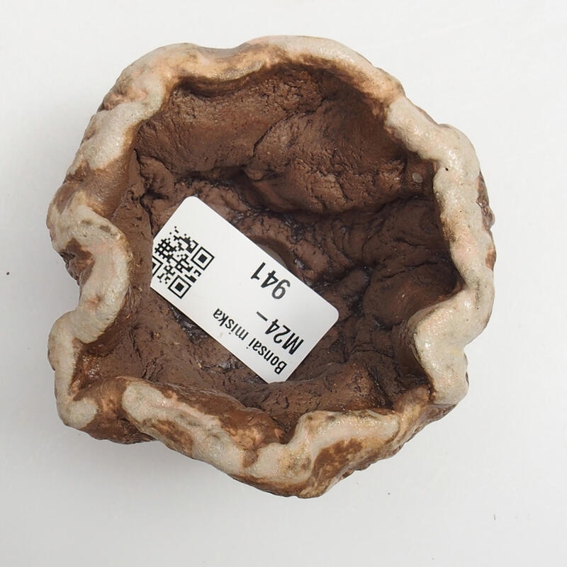 Concha de cerámica 5 x 6 x 4 cm , color verde-marrón