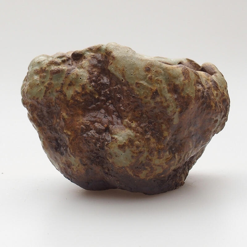 Concha de cerámica 6 x 6 x 5 cm , color verde-marrón