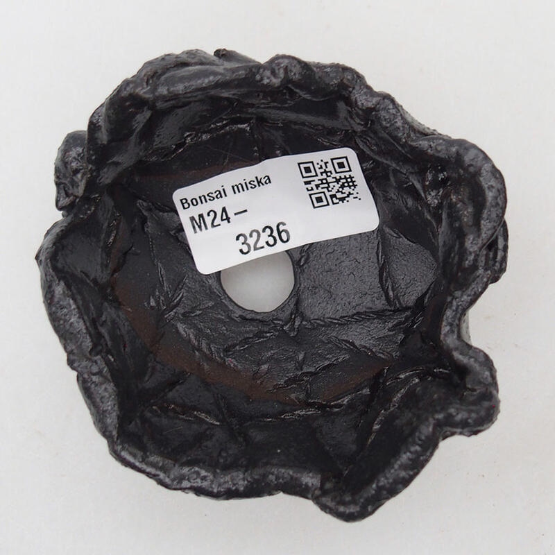 Concha de cerámica 8,5 x 7,5 x 6 cm , color negro