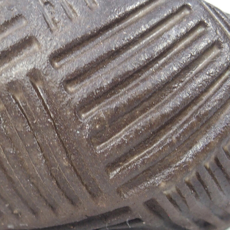 Concha de cerámica 8,5 x 8 x 4 cm , color marrón