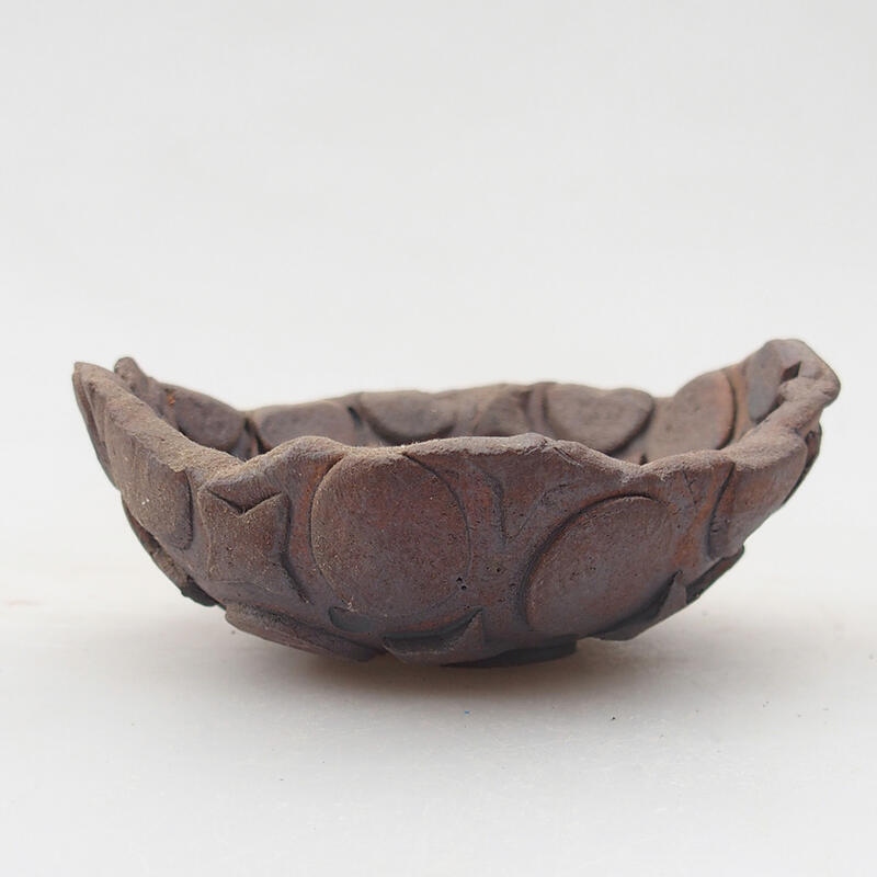 Concha de cerámica 8,5 x 8 x 4 cm , color marrón