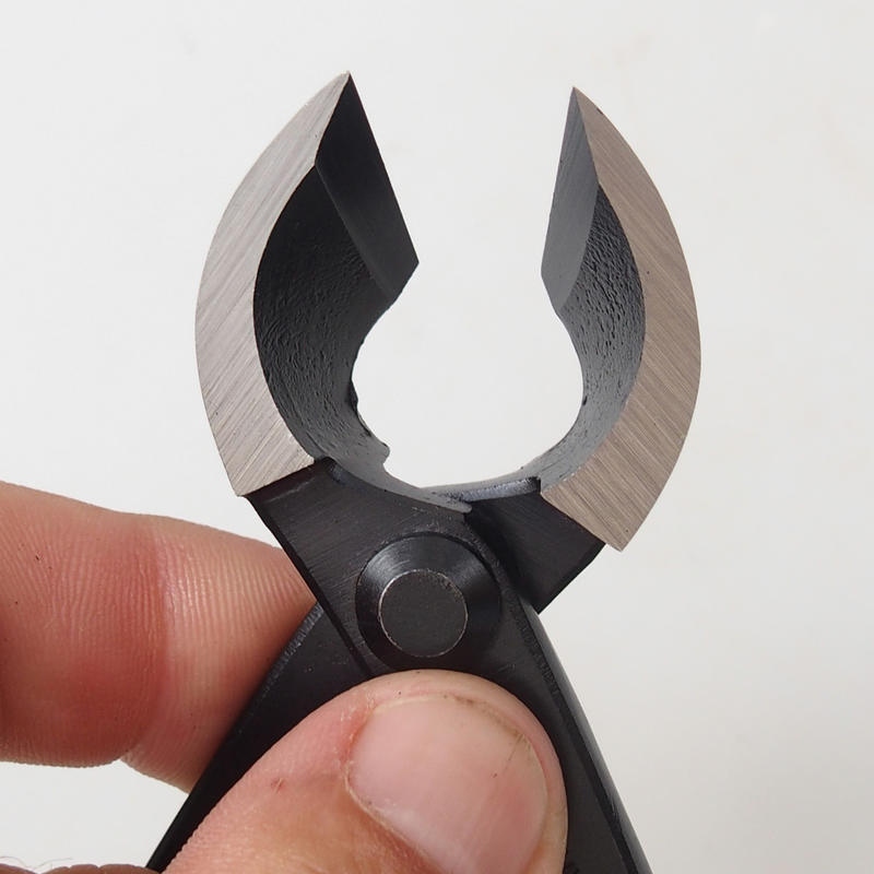 Alicate cóncavo acodado 180 mm - carbono