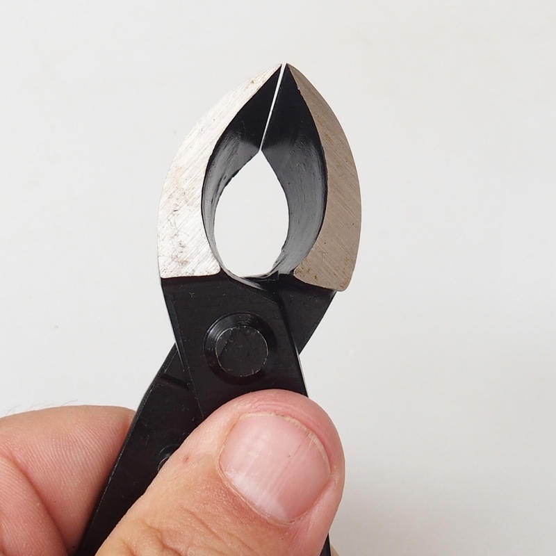 Alicate cóncavo acodado 210 mm - carbono