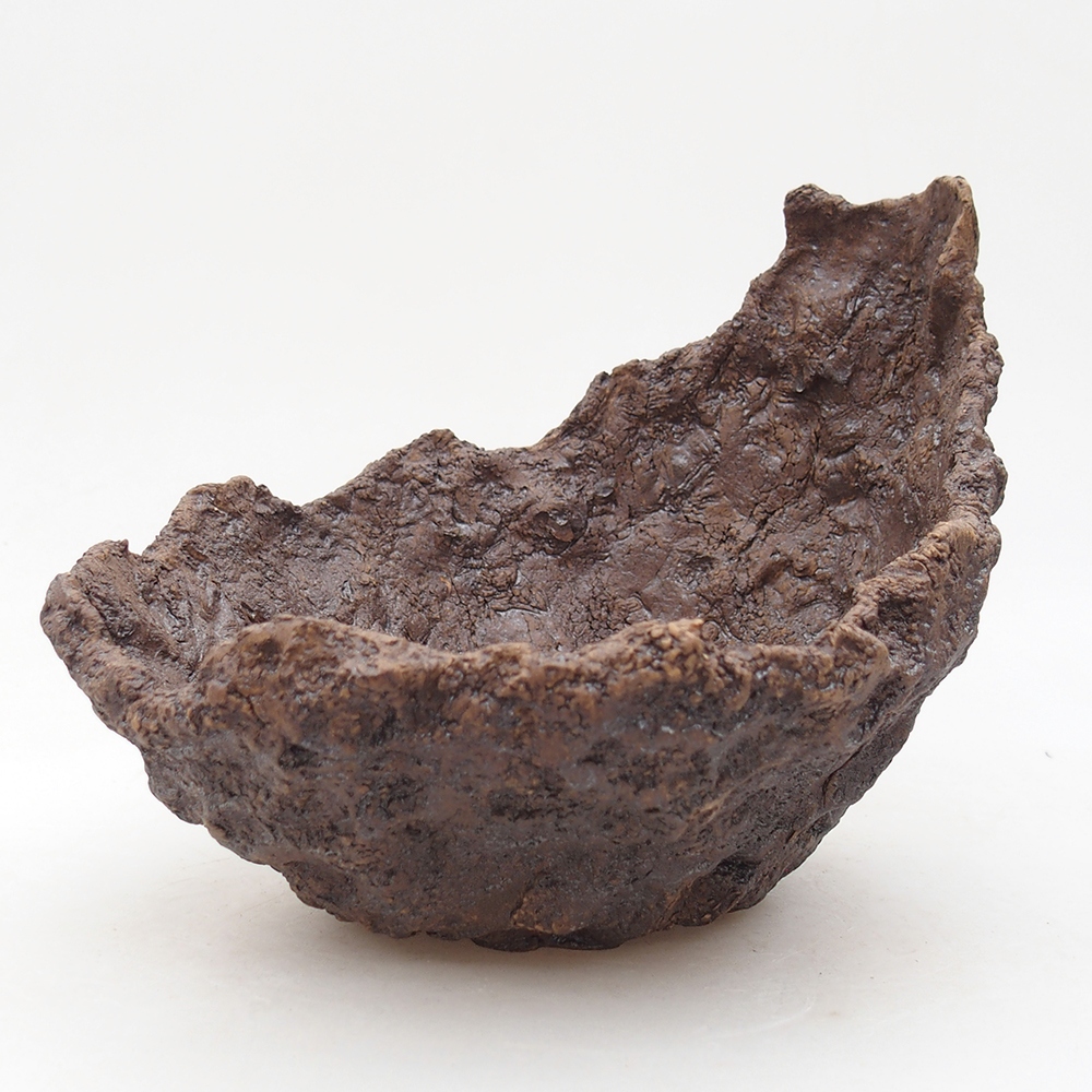 Concha de cerámica 18 x 17,5 x 16 cm , color marrón