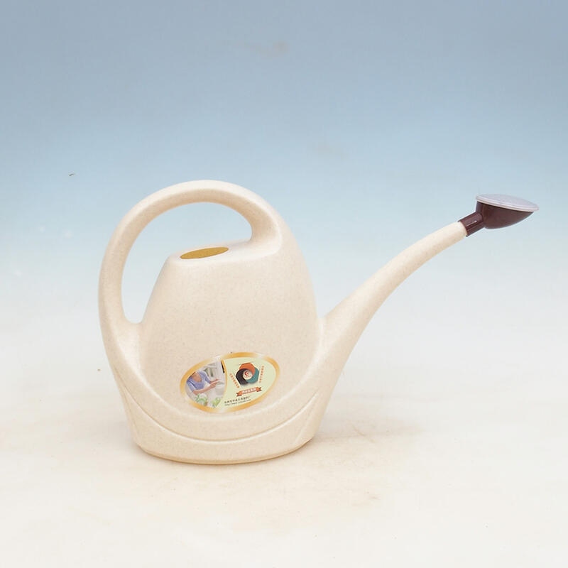 Regadera de plástico 3 litros beige